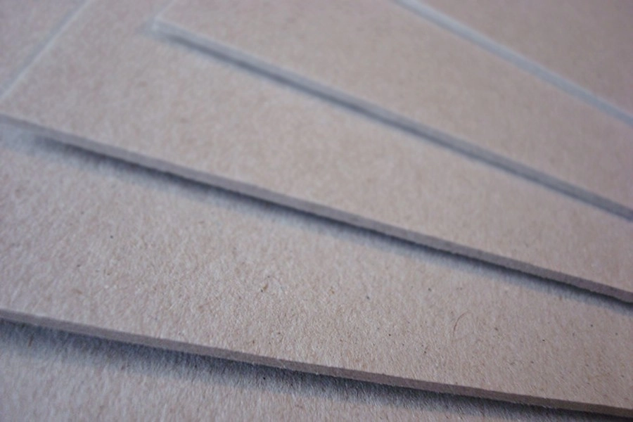 Макетный картон 700×1000 мм, толщина 1.5 мм