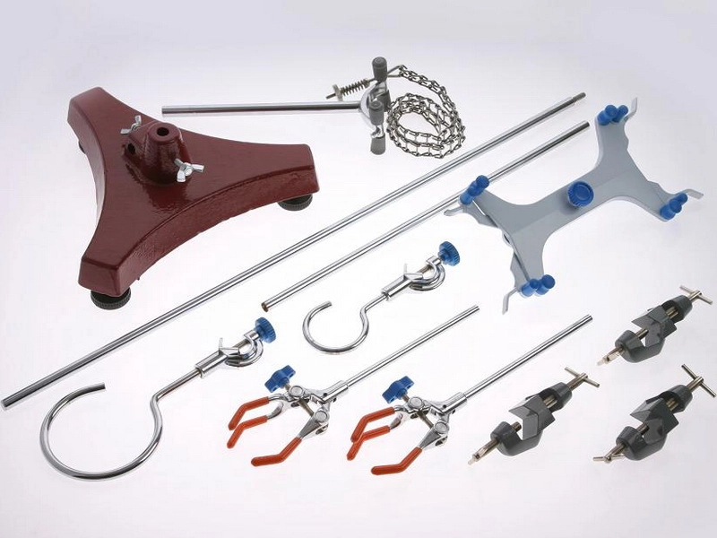 Химический демонстрационный штатив на треугольном основании