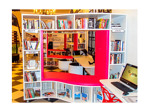 Мобильный стеллаж «ВОЛНА» с посадочным местом 2200×1300×2100