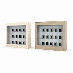 Застеклённая витрина на замке, 3 полки