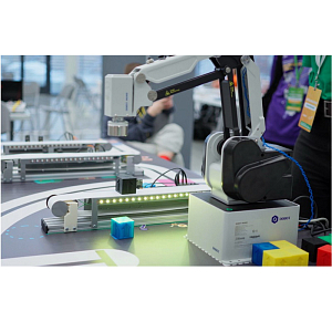 Педагогический полигон "Умное производство" с DOBOT MG400