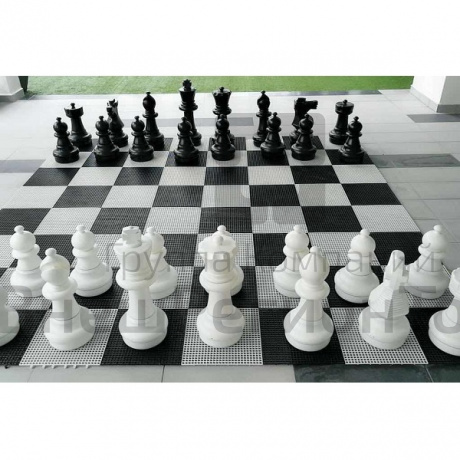 Шахматы напольные с доской, 300х300 см.