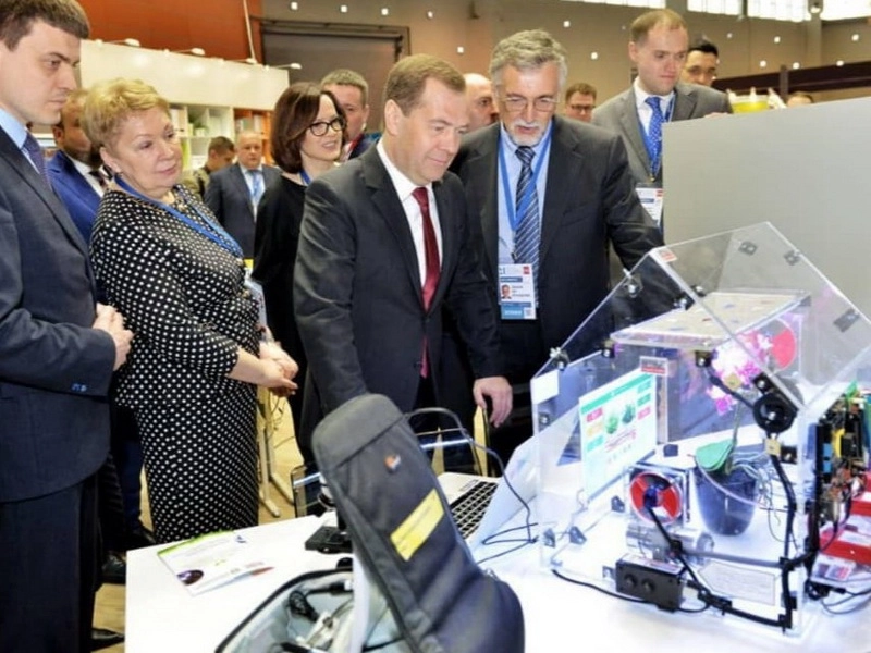 Робототехника НАУРОБО: модель «Умная теплица» (KUT01)