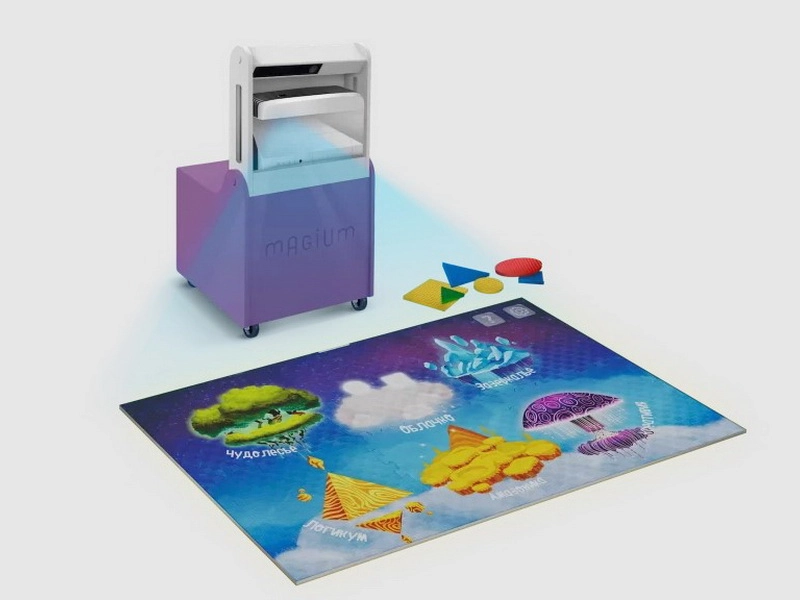 Magium — интерактивный пол на колёсиках