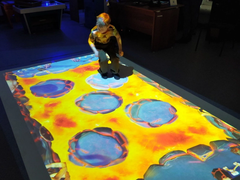 Floorium — интерактивный пол с Ryzen 3