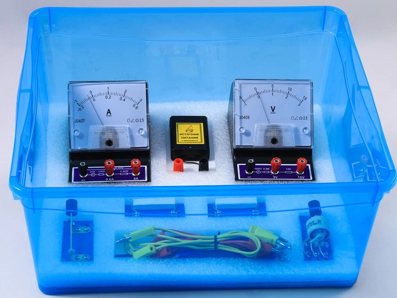 Комплекты ГИА по физике 1–8 — в лотках без стойки