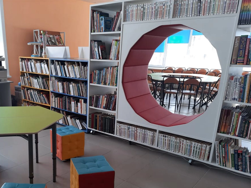 Двухсторонний стеллаж "Иллюминатор" 260×80×210 см