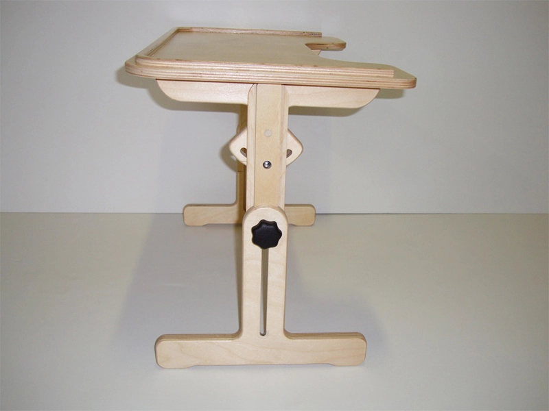 Напольный столик с регулируемым углом наклона столешницы