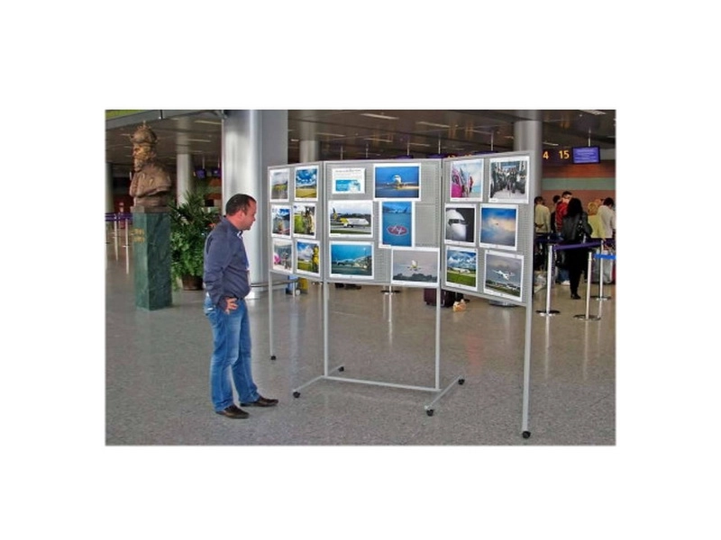 Выставочная ширма напольная на колёсах 2000 мм