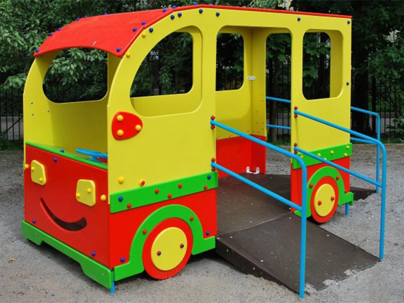 Автобус‑комплекс для инклюзивных площадок, с двумя пандусами