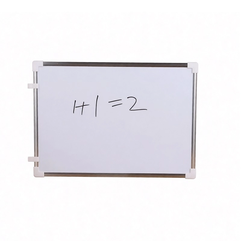 Двусторонняя маркерная доска 90х60 см — магнитная с полкой