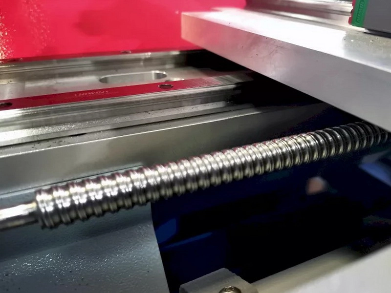 Настольный токарный станок Униматик ЮМ‑Т, Ø76 мм