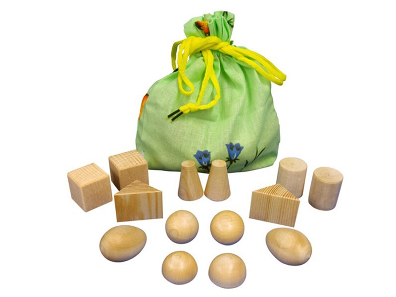 Геометрический сенсорный мешочек из 12 деревянных геометрических тел