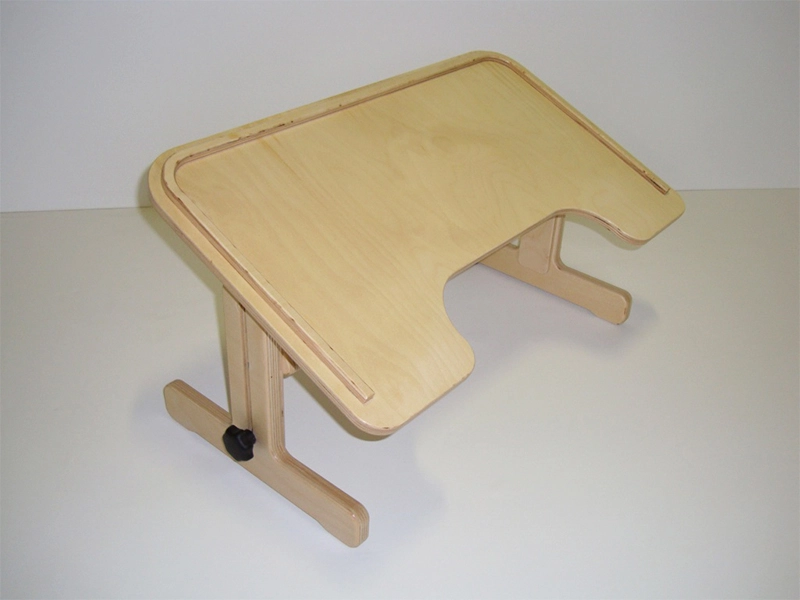 Напольный столик с регулируемым углом наклона столешницы