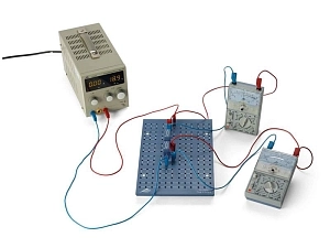 Стенд «Делитель напряжения» с измерением тока и напряжения
