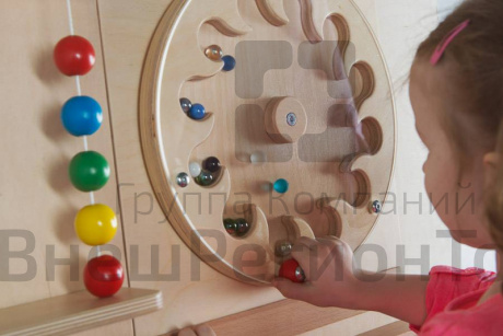 Тактильный модуль-лабиринт Цветок настенный 400х400 мм.