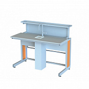 Стол лабораторный островной с надстройкой (со светильником и розетками)