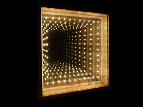 Световое панно с эффектом бесконечности, настенное 400х400х150 мм.