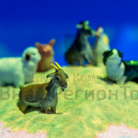 Тумба для интерактивной песочницы "Островок" на колёсиках.