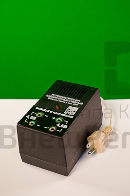 Источник питания лабораторный учебный.