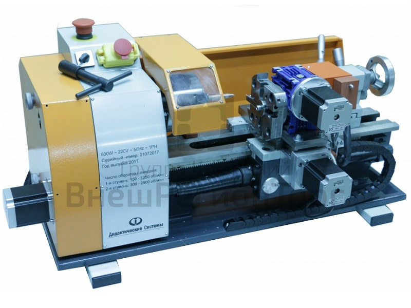 Настольный токарный станок с ЧПУ RDS-T 0,6 кВт с набором оборудования для работы.