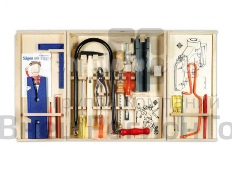 Набор инструментов "Классика" в деревянном кейсе.