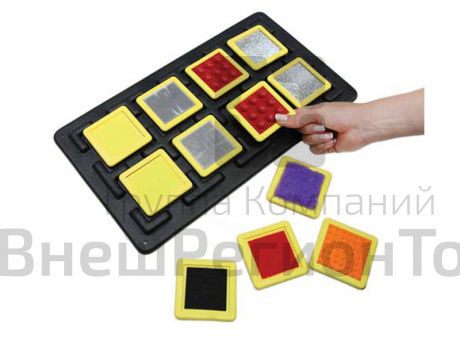 Тактильная панель для развития сенсомоторных навыков.