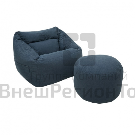 Комплект из кресла и пуфа.