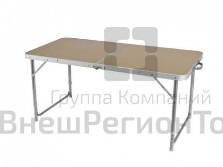 Складной стол на 4-6 человек.