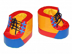 Аттракцион "Гигантские кеды"