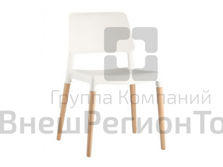 Стул белый, с деревян. ножками.