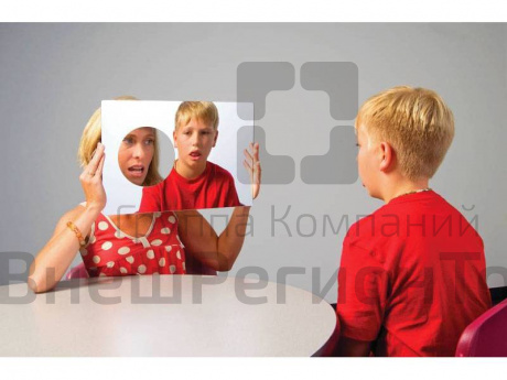 Логопедическое зеркало с отверстием.