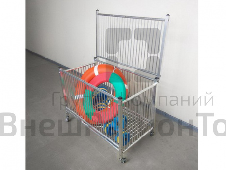 Контейнер для для акваинвентаря.