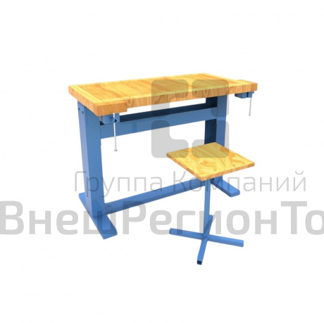Верстак столярный (ящик-ниша + тиски) с табуретом.