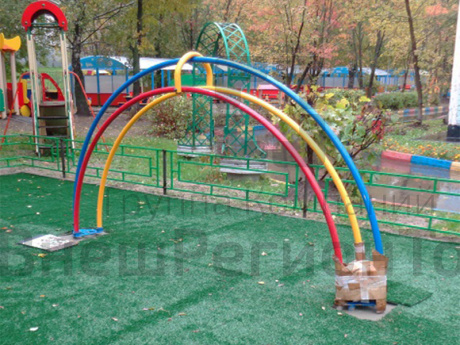 Игровой комплекс для перекатывания мячей Мячи в радуге.