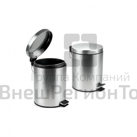 Ведро с педальной крышкой.