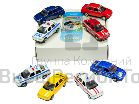Комплект тематических магнитных моделей автомобилей.