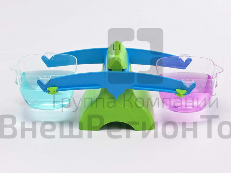 Весы детские с ковшами.